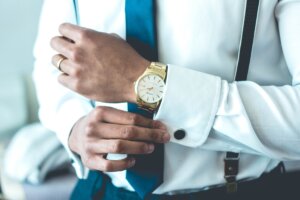 【面接の服装】就活の面接で好印象を残せる服装とは？